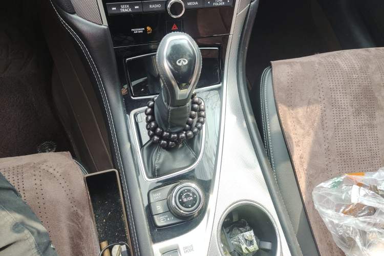 Used Infiniti Q50L 2018 2.0T Enjoyment Version China VI Standard