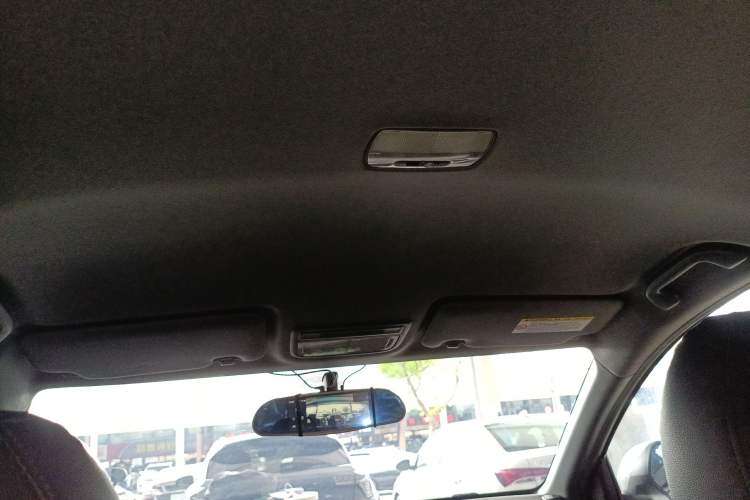 Used Honda XR-V 2015 1.5L LXi CVT Classic Edition
