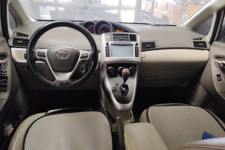 Used Toyota Verso 2012 180V CVT Supreme Edition
