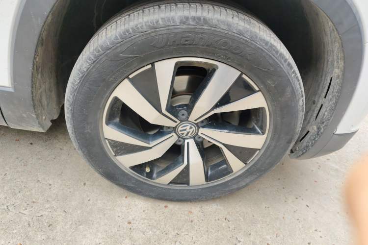 Used Volkswagen Tayron 2020 280TSI Two-Wheel Drive Luxury Connect Edition Right Front Wheel Hub