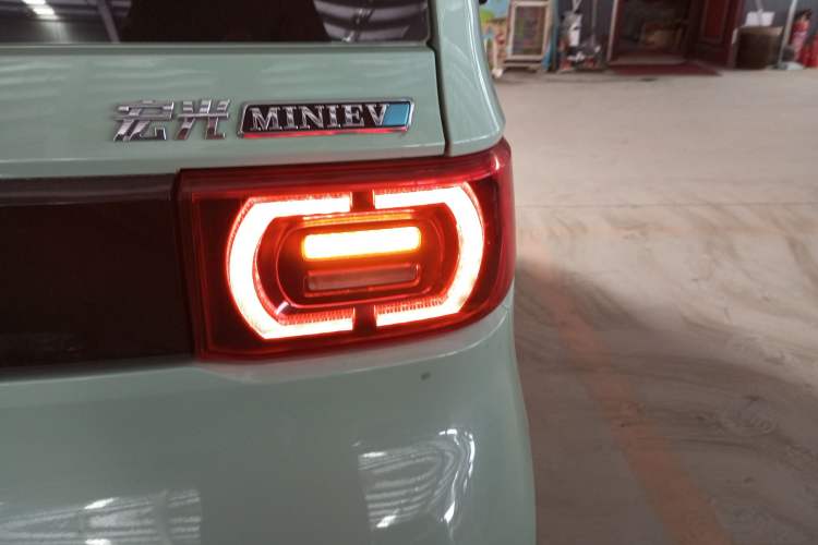 Used Wuling Hongguang MINIEV 2021 Macaron Fashion Model Lithium Iron Phosphate
