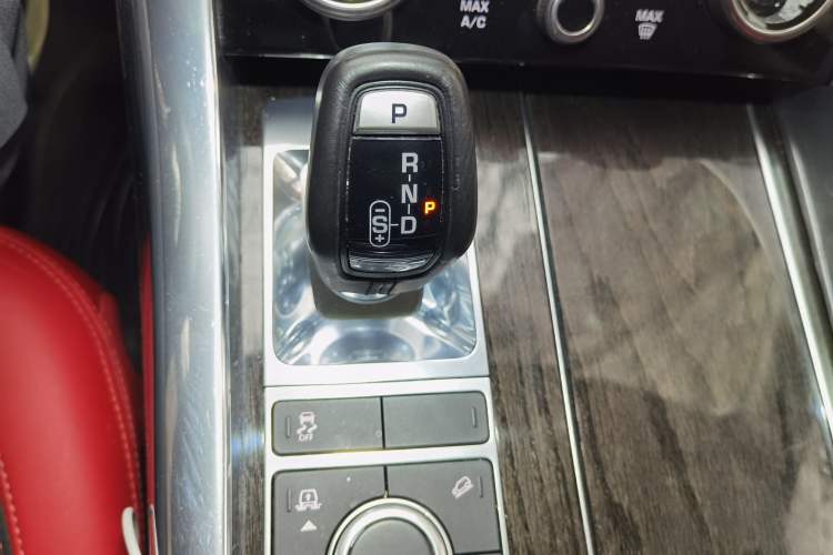 Used Land Rover Range Rover Sport 2022 3.0 L6 YAO Black Edition
