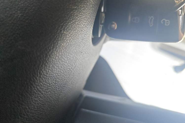 Used Volkswagen T-ROC 2018 230TSI DSG Two-Wheel Drive Advanced Version China V Standard Vehicle Key