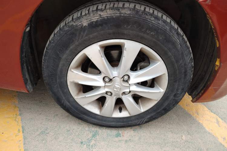 Used Hyundai Verna (older generation) 2010 Sedan 1.4L Manual Comfort GS
