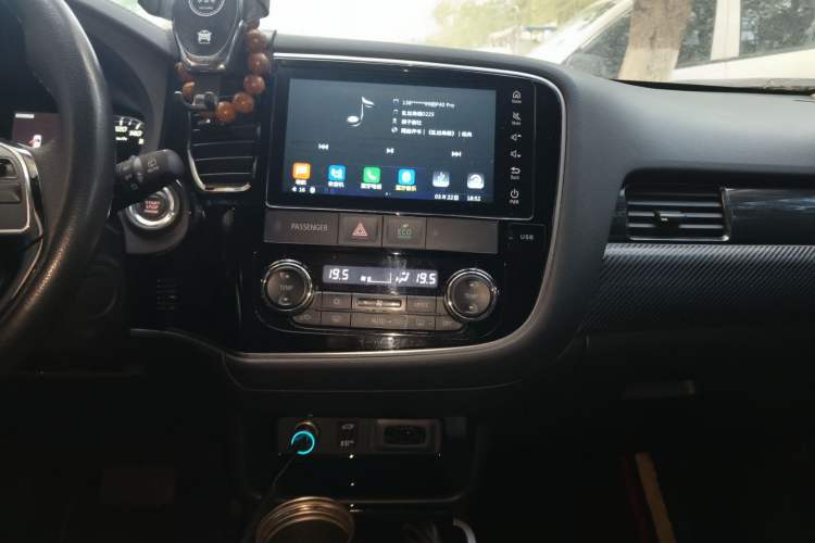 Used Mitsubishi Outlander 2019 2.4L 4x4 Zhi Xiang Edition 5 Seats China VI Standard
