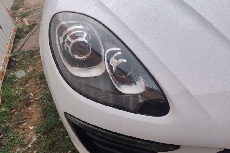 Used Porsche Macan 2016 Macan 2.0T Right Front Headlight