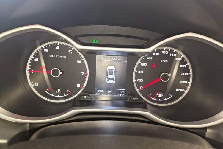 Used Geely Auto Emgrand X7 Sport 2016 2.0L Manual ZhiShang Version
