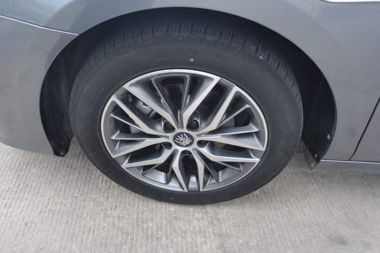 Used BYD Qin PLUS 2024 HONOR Edition DM-i 55KM Beyond Model
