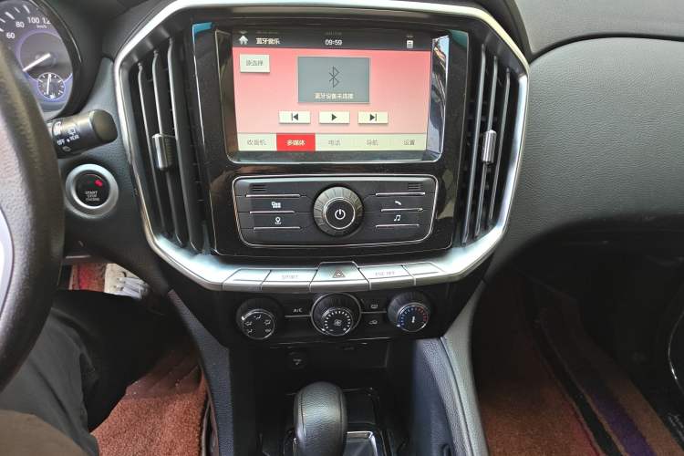 Used JMC Yusheng S350 2016 2.4T Automatic 4x4 Diesel Luxury 5-Seater