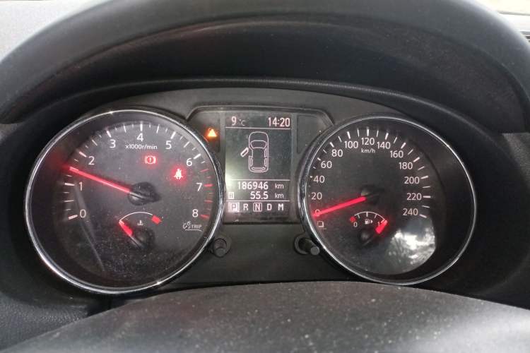 Used Nissan Qashqai 2011 2.0 XV Lea CVT 2WD
