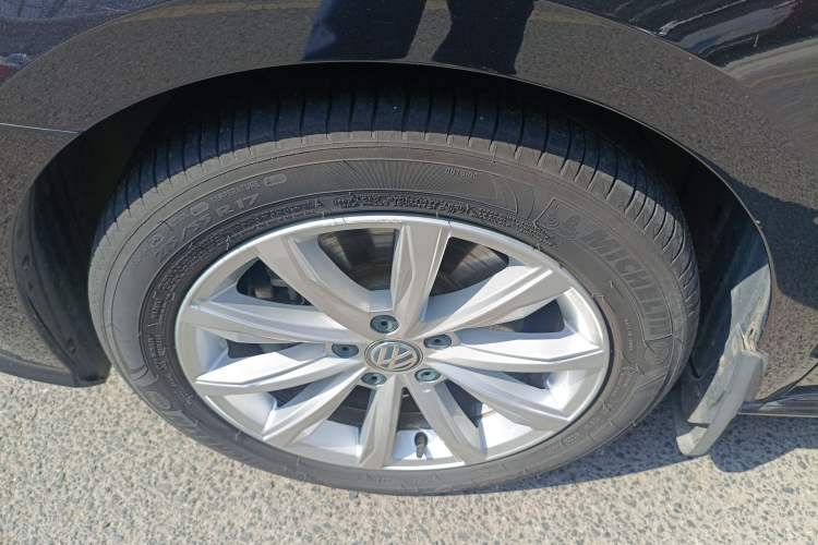 Used Volkswagen Passat 2017 330TSI DSG Luxury Edition
