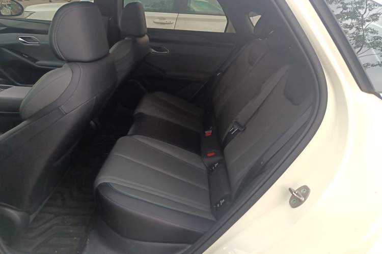 Used BYD Seal 06 New Energy 2025 EV 470KM Prestige Edition
