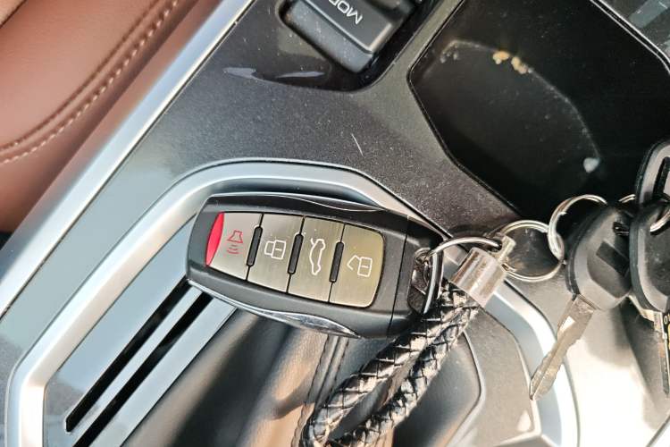 Used Haval H4 2019 Red-Label 1.5 GDIT DCT Luxury Smart Connectivity Model Vehicle Key