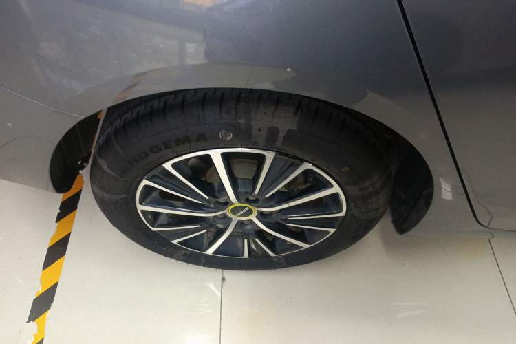 Used Roewe i5 2021 1.5L CVT Platinum Edition Right Rear Wheel Hub