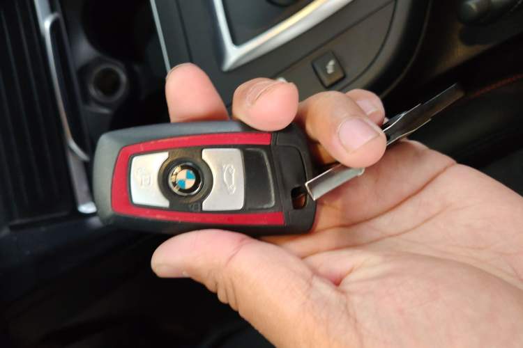 Used BMW 2 Series 2018 220i Convertible Coupe Sports Design Package
