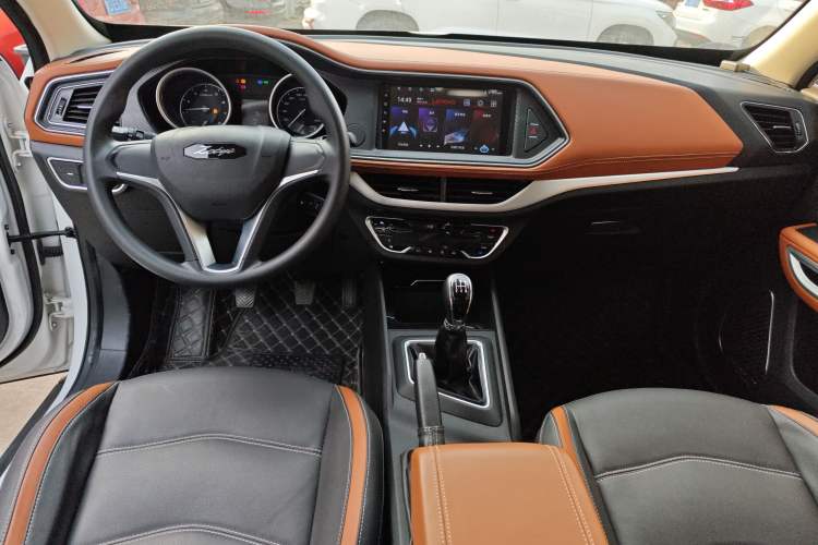 Used Zotye T300 2023 T300L 1.5L Manual Standard Edition