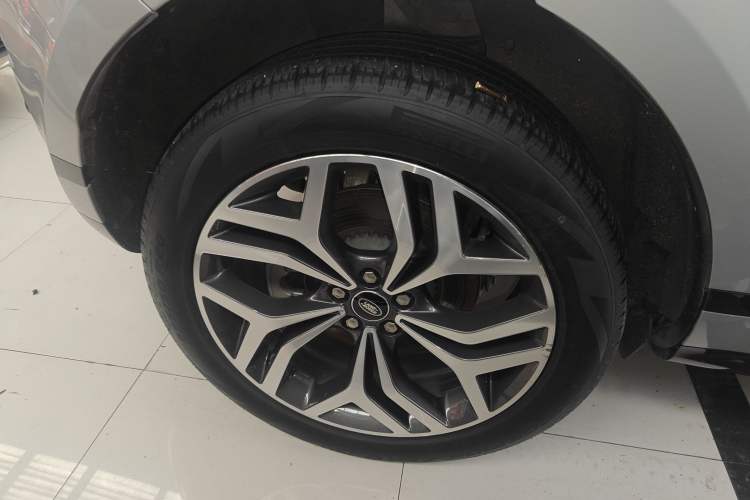 Used Land Rover Range Rover Evoque 2023 Aurora L 249 PS Luxury Edition