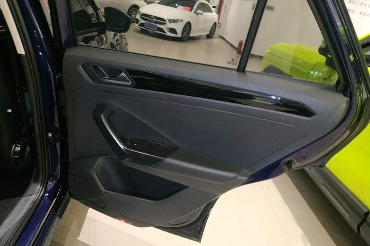 Used Volkswagen T-ROC 2018 280TSI DSG Two-Wheel-Drive Comfort Version China V Standard