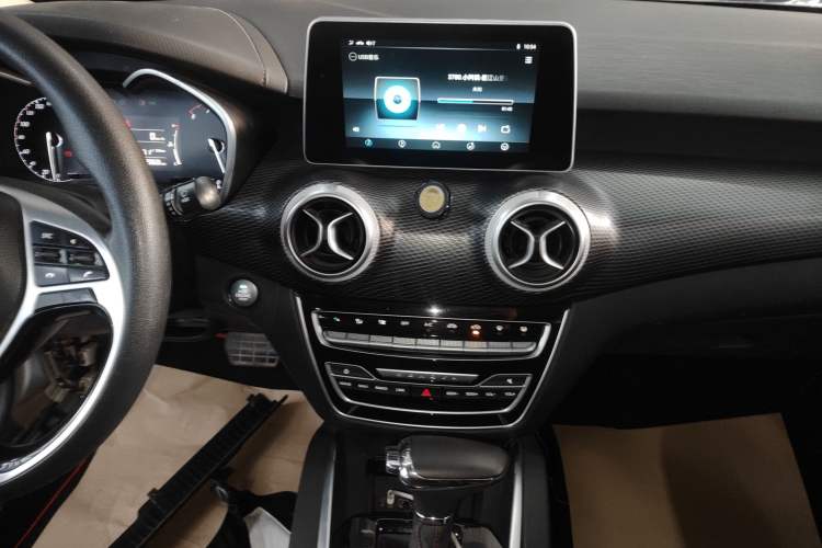 Used BAIC Senova D50 2018 1.5L CVT Luxury Intelligent Drive Edition Audio And AC Panel