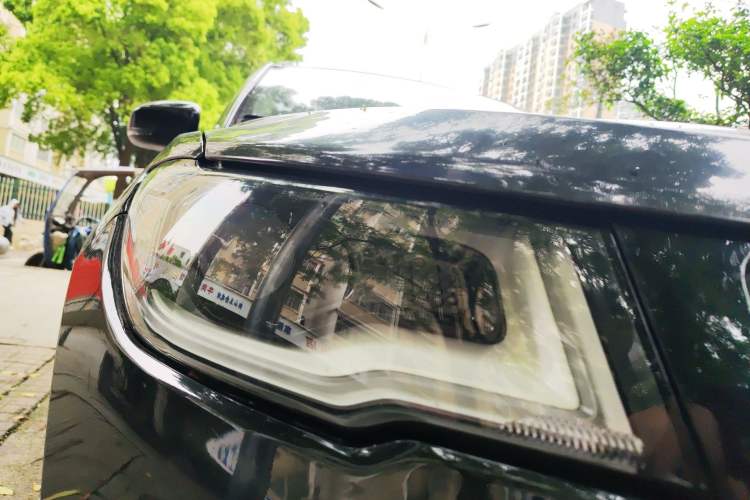 Used Jeep Compass 2020 220T Automatic Leading Edition Right Front Headlight