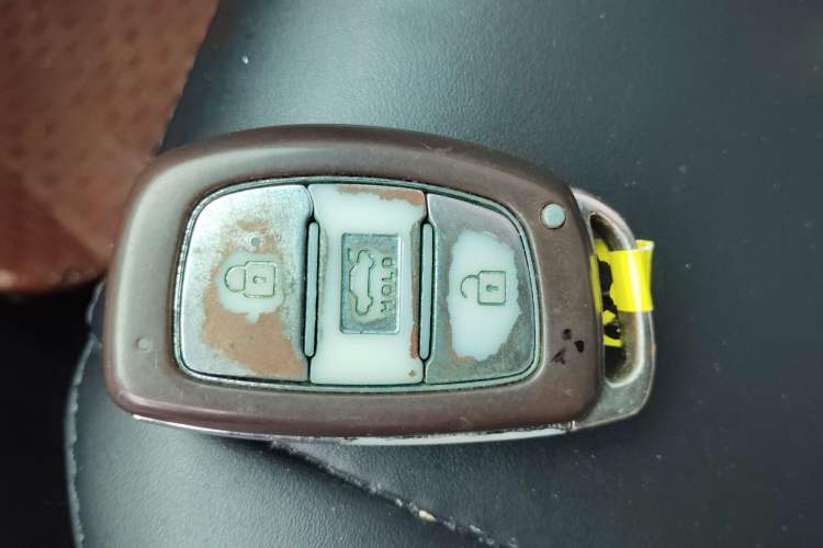 Used Hyundai Elantra (5th Generation / Langdong) 2016 1.6L Manual Luxury Model
