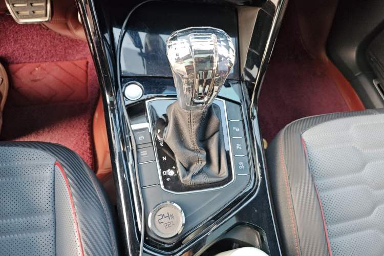 Used Volkswagen Tiguan L 2023 Restyled 330TSI Automatic Two-Wheel Drive R-Line Flagship Edition