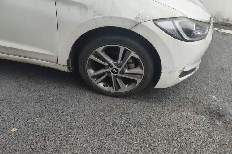 Used Hyundai Elantra (6th Generation / Lingdong) 2016 1.6L Automatic ZhiXuan – Elite Version Right Front Wheel Hub