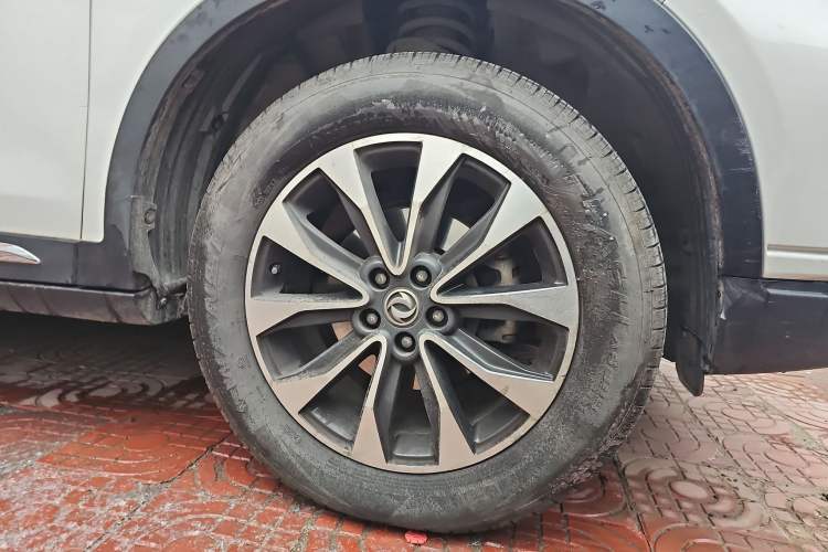 Used Dongfeng Fengdu MX5 2016 2.0L Automatic Flagship Edition