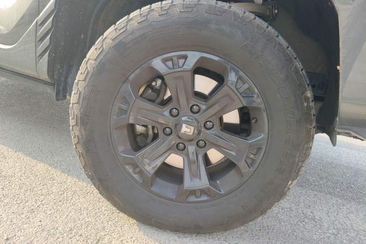 Used Tank 400 New Energy 2024 Hi4-T Off-Road Edition Right Front Wheel Hub