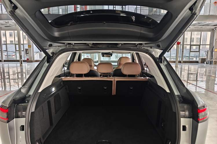 Used Chery Tiggo 8 L 2024 2.0T Two-Wheel Drive Prestige Version 5 Seats