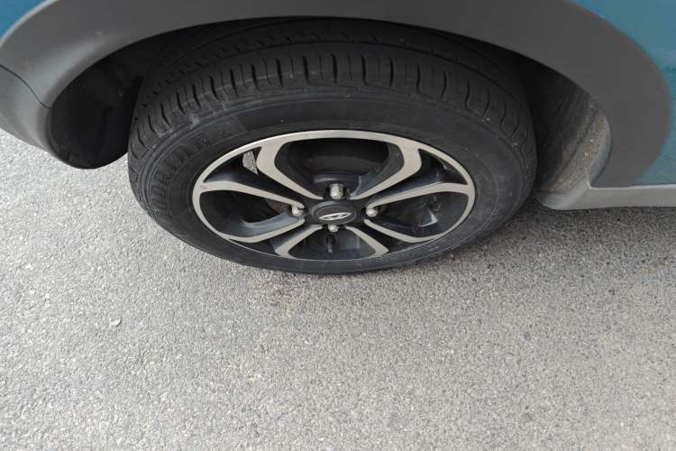 Used Chery QQ Little Ant 2021 200 000-Yuan Ant Fan Edition Talent Version Lithium Iron Phosphate 301 km Right Rear Wheel Hub