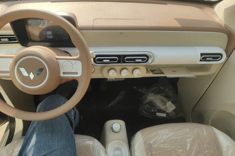 Used Wuling Hongguang MINIEV 2024 3rd Generation 215km Youth Edition