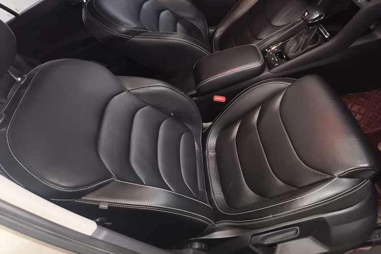 Used Skoda Kodiaq 2017 TSI330 7-Seater Two-Wheel-Drive Luxury Edition Right Front Seat