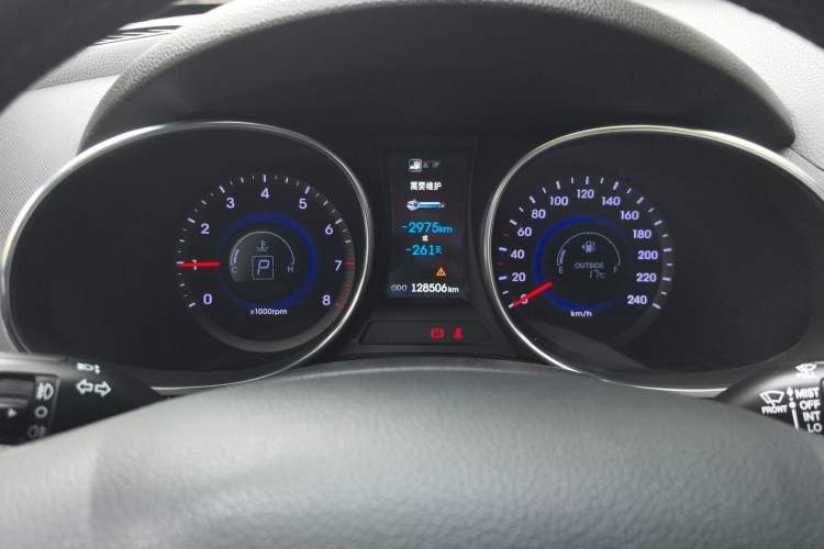 Used Hyundai Santa Fe 2013 2.4L Automatic Two-Wheel Drive Smart Version Instrument Cluster