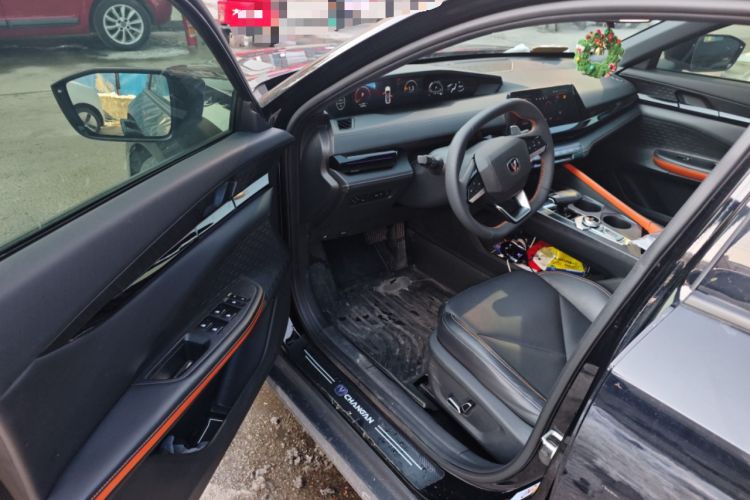 Used CHANGAN UNI-V 2022 1.5T Prestige Version