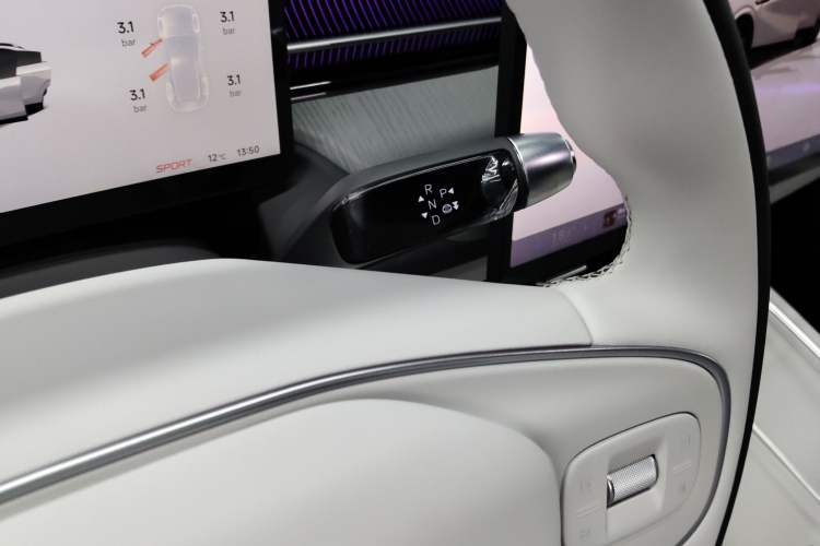 Used XPeng G6 2025 625 Long-Range Max Tech Edition Gear Lever