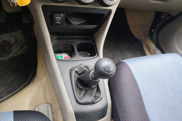 Used Everus S1 2011 1.3L Manual Comfort Edition