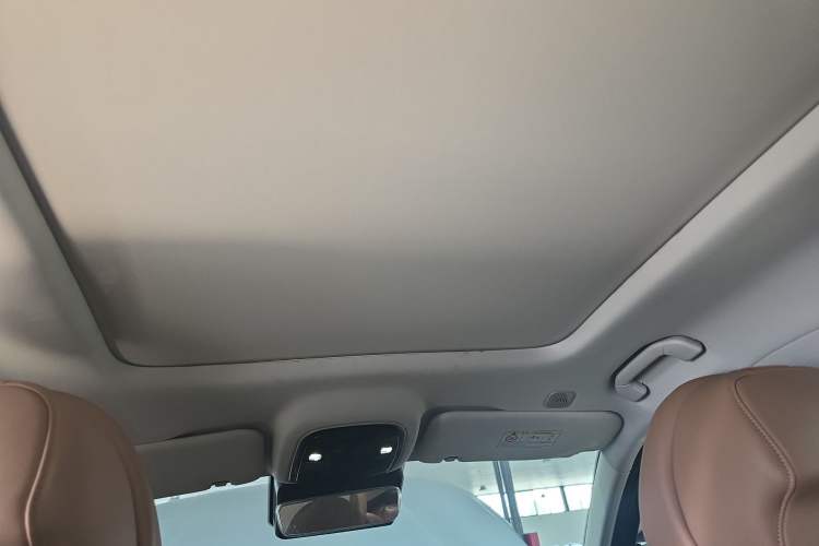 Used Chery Tiggo 8 L 2024 2.0T Two-Wheel Drive Luxury Edition 5 Seats
