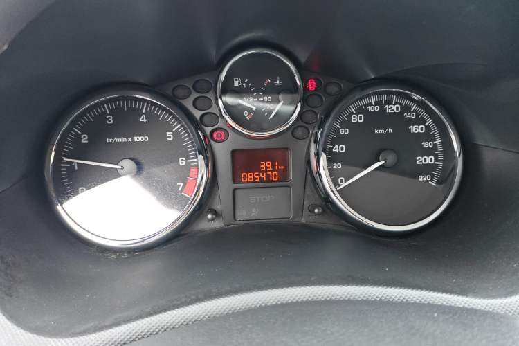 Used Peugeot 207 2011 Sedan 1.4L Manual Yule Edition
