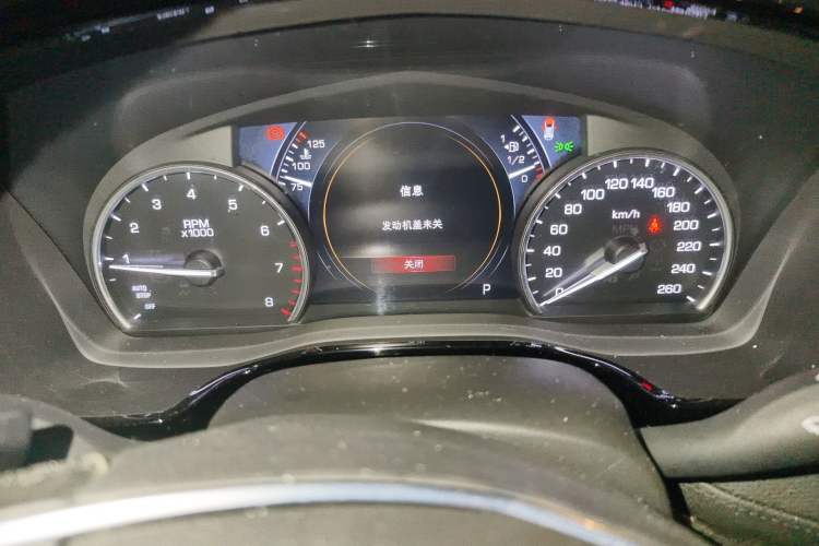 Used Cadillac XT5 2017 Anniversary Edition 25T Luxury Model