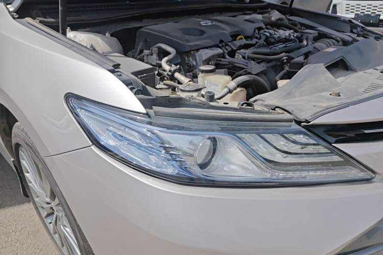 Used Toyota Camry 2018 Dual-Engine 2.5 HG Luxury Edition Right Front Headlight