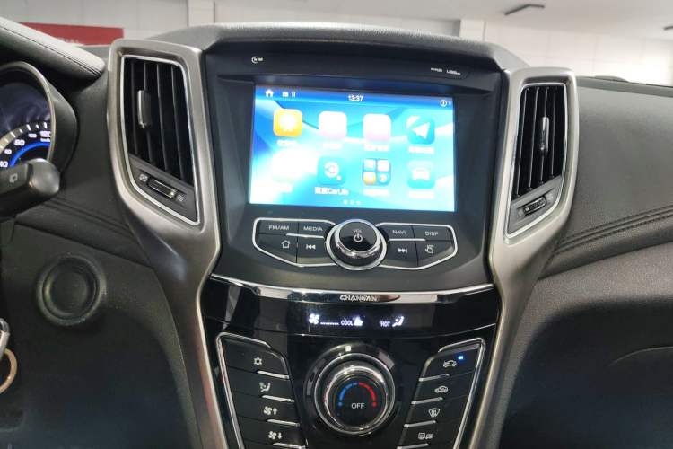 Used CHANGAN CS35 2017 1.6L Manual Luxury Model Audio And AC Panel