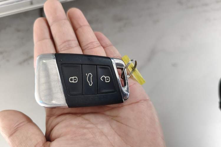 Used Volkswagen Magotan 2017 330TSI DSG Leading Model Vehicle Key