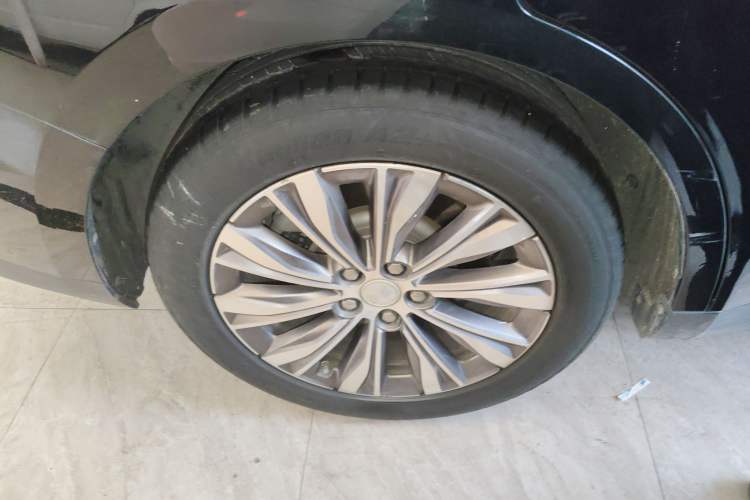 Used Hongqi E-QM5 2022 431 km Charge & Enjoy Edition
