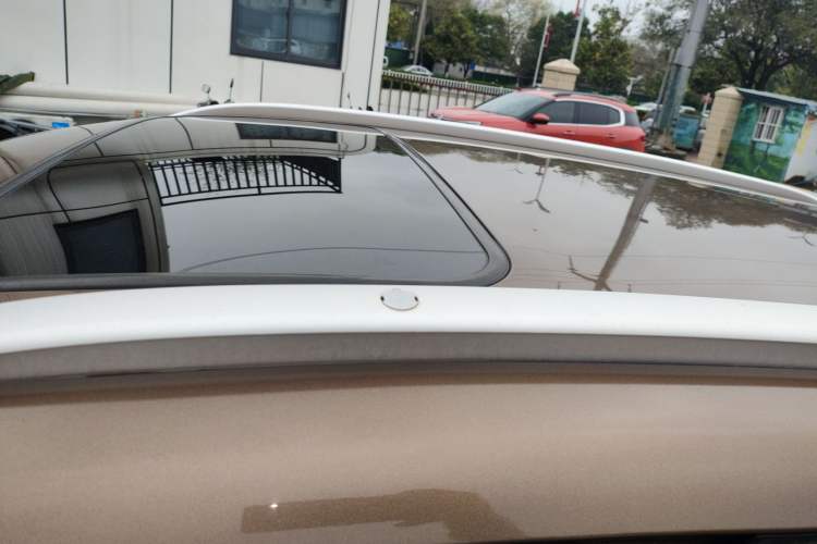 Used FAW Senya R7 2016 1.6L Manual Smart Version Roof