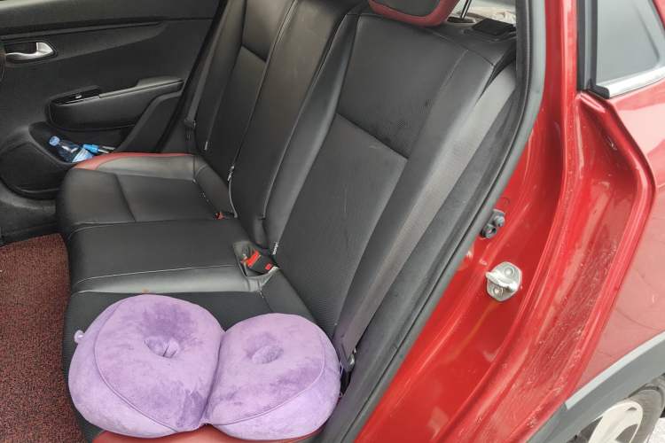 Used Kia KX Cross 2017 1.4L AT GLS
