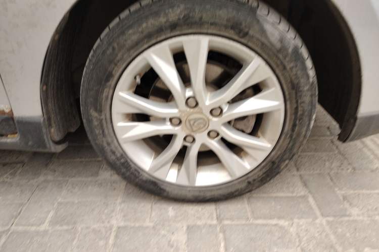 Used Baojun 730 2014 1.5L manual Comfort version 7 seats