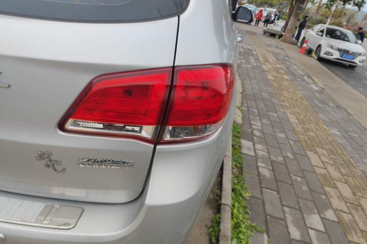 Used Haval H6 2015 Upgraded Model 1.5T Manual Two-Wheel Drive Elite Version