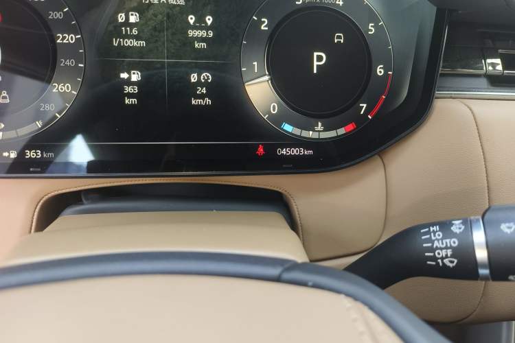 Used Land Rover Range 2023 3.0 L6 360 PS Grand Edition
