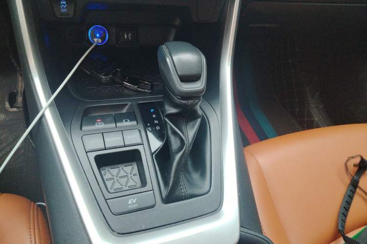 Used Toyota RAV4 2022 Dual-Engine 2.5L E-CVT Two-Wheel Drive Elite Edition